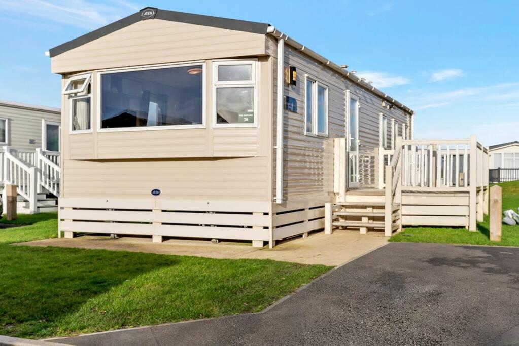 Tattershall Lakes: Sally'S Superior Stay Exterior photo