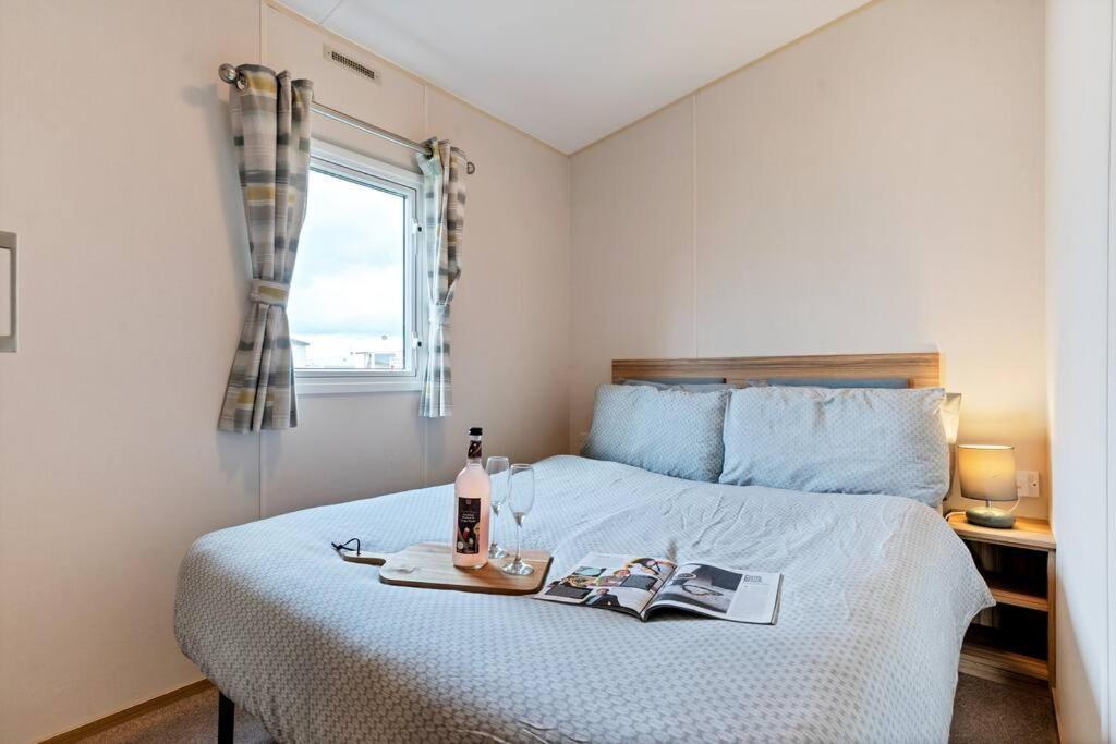 Tattershall Lakes: Sally'S Superior Stay Exterior photo